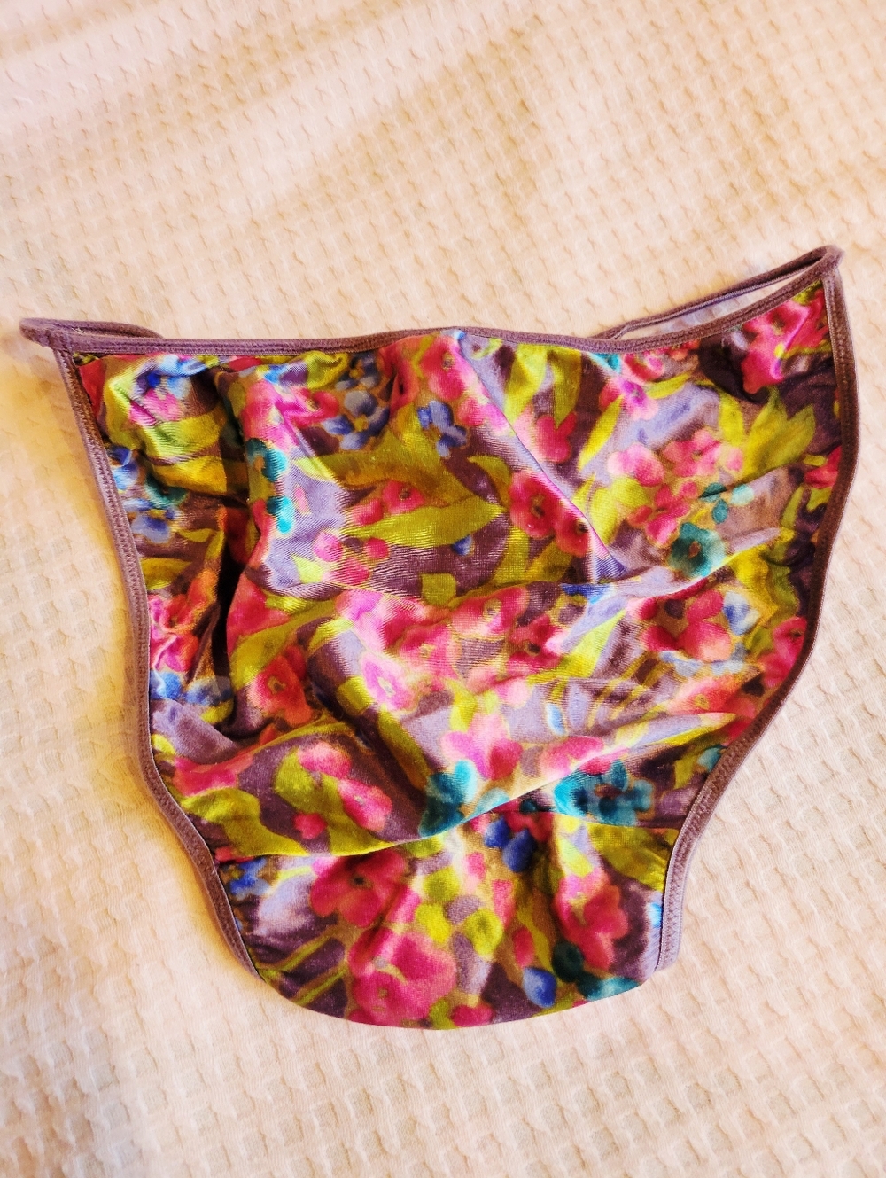 Vintage Victoria Secert    Floral  Bikini  Panty MED